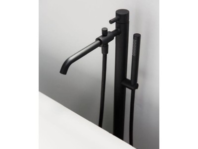 Pan - Floor-Mounted Bathroom Faucet