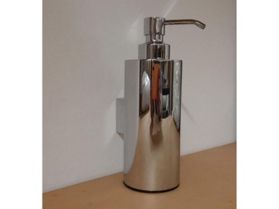 Quadria - Liquid Soap Dispenser