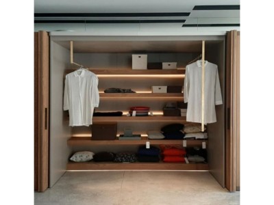 Zenucchi Wardrobe - Illuminated Cabinet